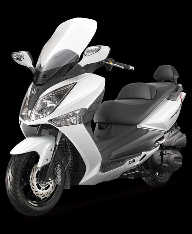 تصویر موتور SYM Joymax 300